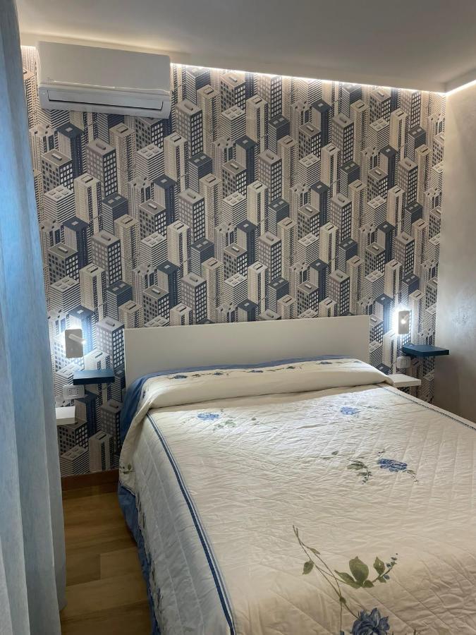 Sara House Apartment เนเปิลส์ ภายนอก รูปภาพ