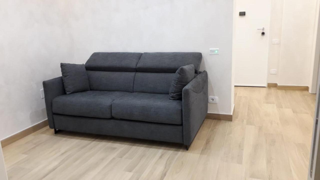 Sara House Apartment เนเปิลส์ ภายนอก รูปภาพ